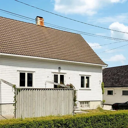 Holiday home In With House A Panoramic View *