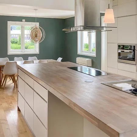 In With House A Panoramic View * Lyngdal